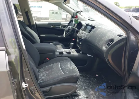 2017 Nissan Pathfinder S z USA, uszkodzony, nr VIN 5N1DR2MN4HC622941